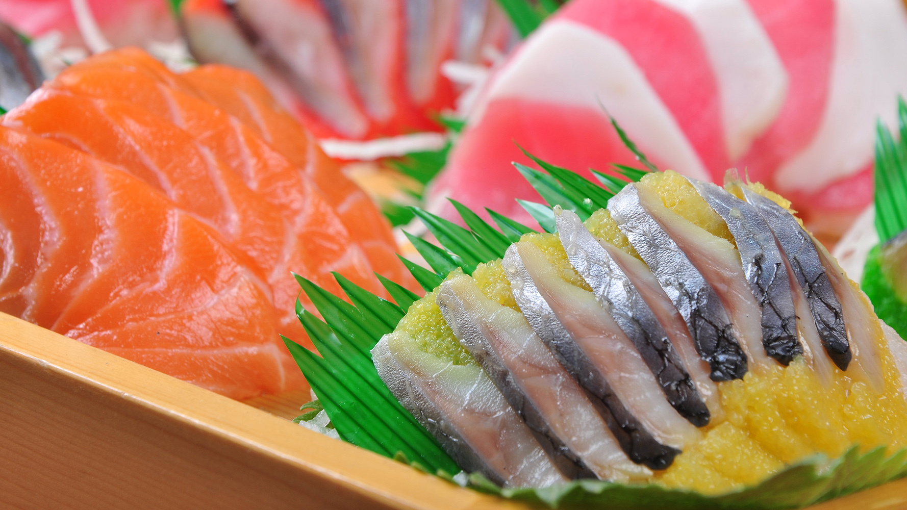 可口诱人鲜香嫩滑的日本料理刺身高清图片