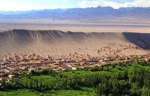 世界上最低的盆地 新疆吐鲁番盆地(海拔最低处-154米)