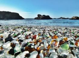 世界上最美的沙滩：俄罗斯宝石沙滩 遍地都是宝石