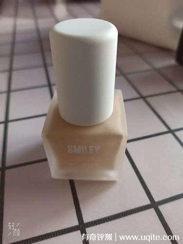 Smiley粉底液怎么样好用吗 凝时养肤粉底液使用体验