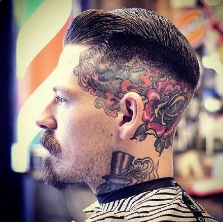 发间纹身男性头部帅气的发间纹身图案欣赏